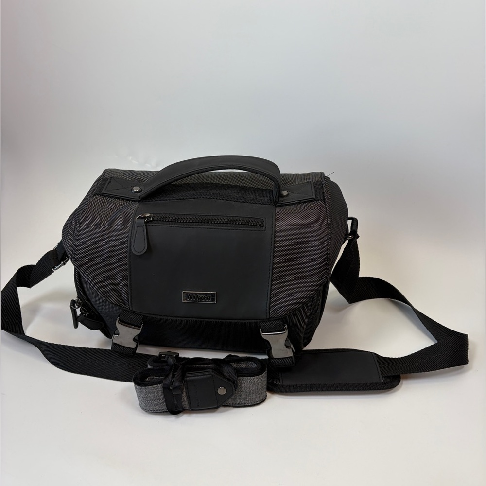 Nikon Padded Camera Case 17001 Bag‎ and Platinum Brand Camera Strap